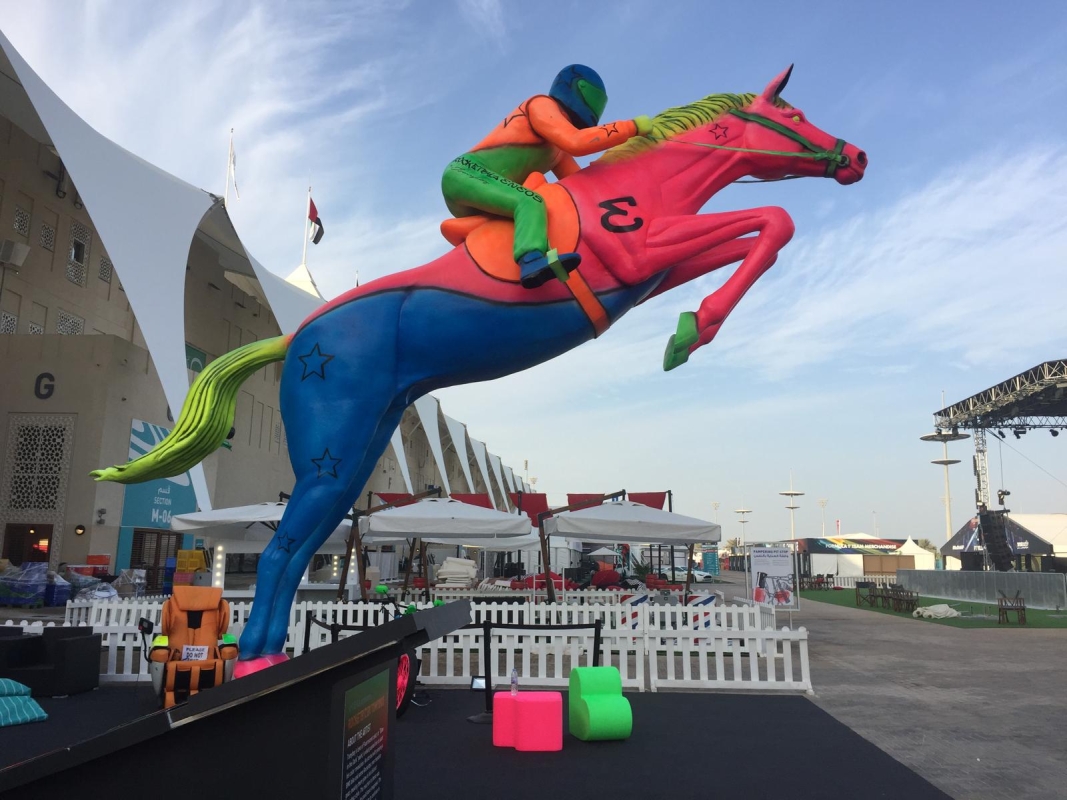 Skulptur "Springpferd"